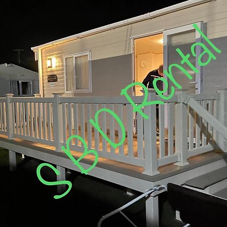 Summer Breeze Deluxe Caravan Rental Saint Osyth المظهر الخارجي الصورة