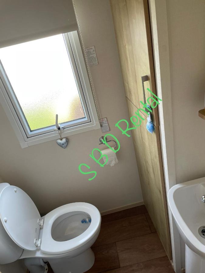 Summer Breeze Deluxe Caravan Rental Saint Osyth المظهر الخارجي الصورة