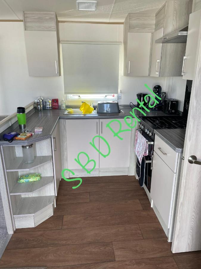 Summer Breeze Deluxe Caravan Rental Saint Osyth المظهر الخارجي الصورة