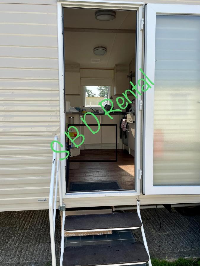 Summer Breeze Deluxe Caravan Rental Saint Osyth المظهر الخارجي الصورة