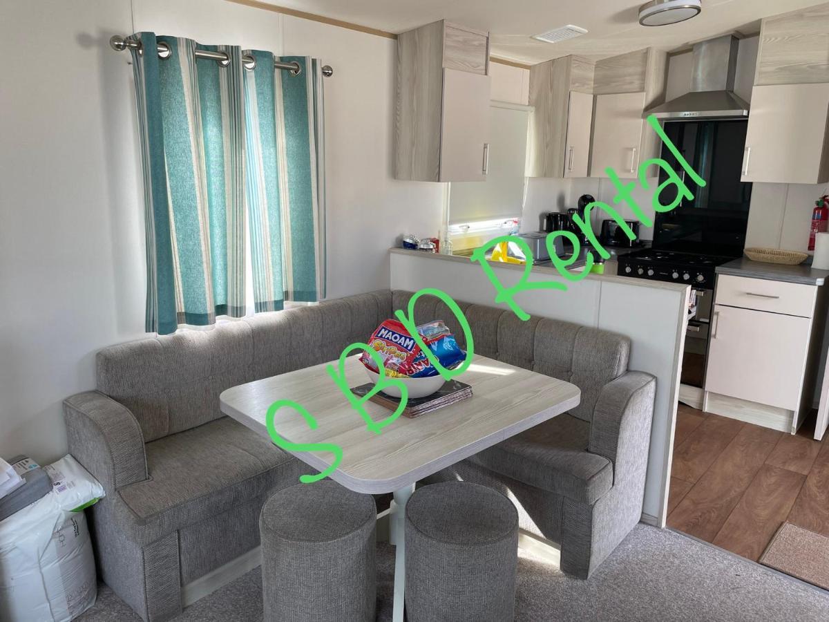 Summer Breeze Deluxe Caravan Rental Saint Osyth المظهر الخارجي الصورة