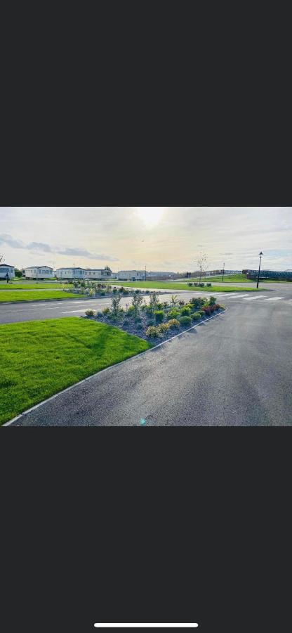 Summer Breeze Deluxe Caravan Rental Saint Osyth المظهر الخارجي الصورة